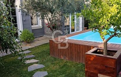 KANADA ÇAMINDAN İNŞA EDİLMİŞ EŞSİZ LÜKS VİLLA