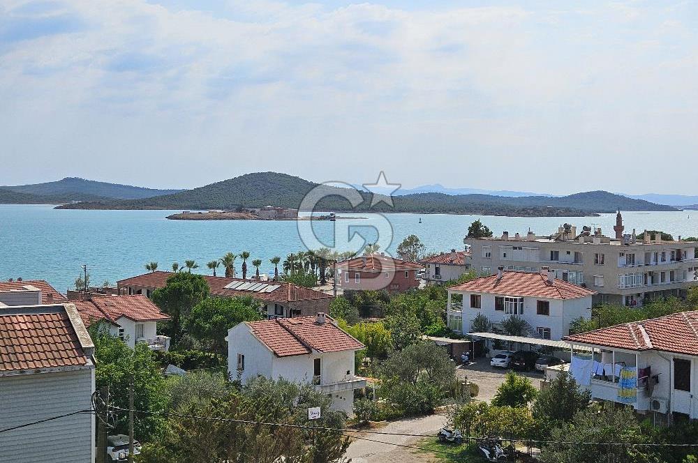 Cunda Merkez'e Yürüme Mesafesinde Deniz Manzaralı 3+2 Villa