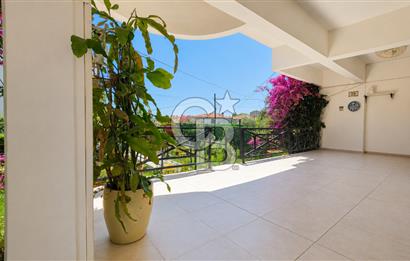 Cunda Merkez'e Yürüme Mesafesinde Deniz Manzaralı 3+2 Villa