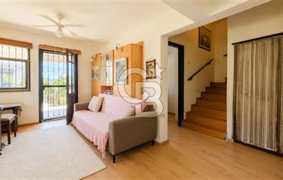 Cunda Merkez'e Yürüme Mesafesinde Deniz Manzaralı 3+2 Villa