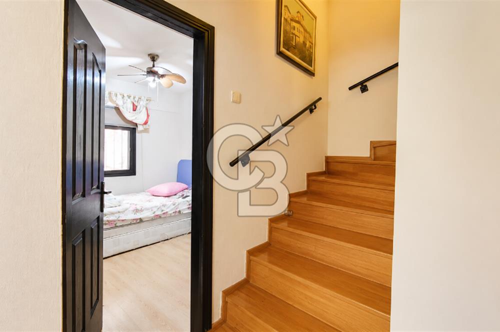 Cunda Merkez'e Yürüme Mesafesinde Deniz Manzaralı 3+2 Villa