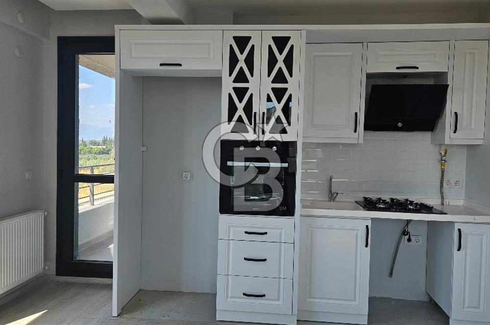 Gömeç Kemalpaşa Mahallesi'nde Cadde Üstü Kiralık Sıfır 2+1 Daire