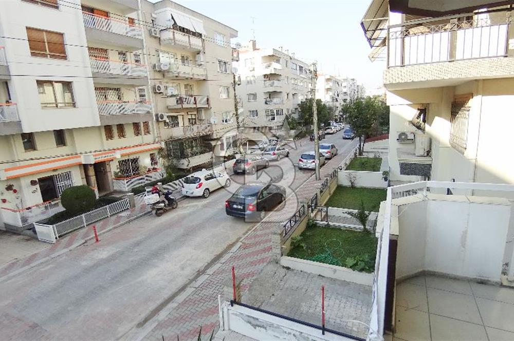 Bostanlı, Hüseyin Yurttaş Sokak'da Kiralık 3+1 daire,