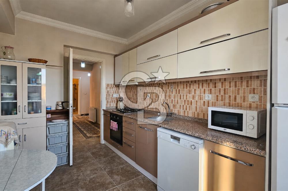 Ayvalık Ali Çetinkaya Ana Cadde Üzeri Ön Cephe Satılık 3+1 Daire
