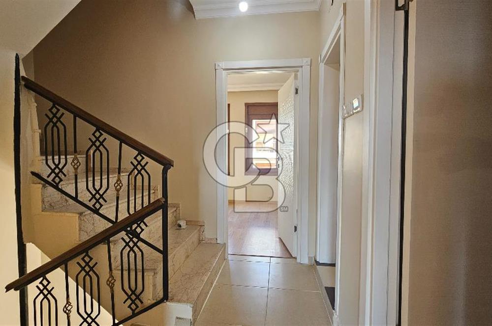 Ayvalık Sahil Kent Deniz Manzaralı Satılık 5+2 Tripleks Villa