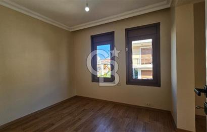 Ayvalık Sahil Kent Deniz Manzaralı Satılık 5+2 Tripleks Villa