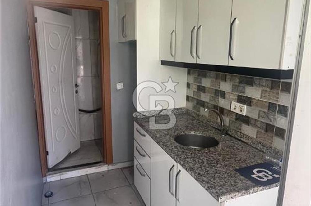 ARNAVUTKÖY KARLIBAYIRDA BELEDİYE VE TAPUNUN YAKININDA DÜKKAN