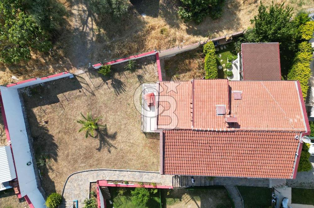 Ayvalık Sahil Kent Deniz Manzaralı Satılık 5+2 Tripleks Villa