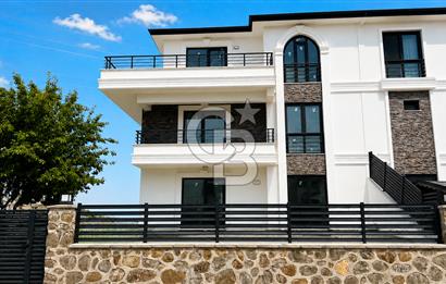DEĞİRMENDERE TOPÇULAR'DA MANZARALI SATILIK 5+1 TRİPLEKS VİLLA