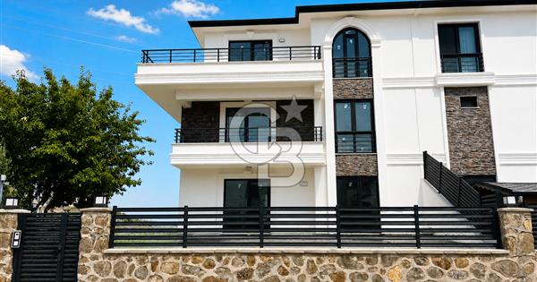 DEĞİRMENDERE TOPÇULAR'DA MANZARALI SATILIK 5+1 TRİPLEKS VİLLA - 370322