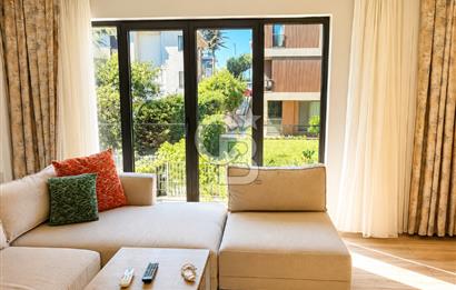 ÇENGELKÖY'DE CADDE ÜZERİNDE HARİKA KONUMDA 2+1  90 M2 EBEVEYNLİ , BALKONLU