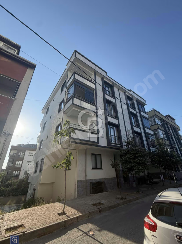 KARLIBAYIRDA CADDE ÜZERİ 2+1 YATIRIMLIK FERAH DAİRE