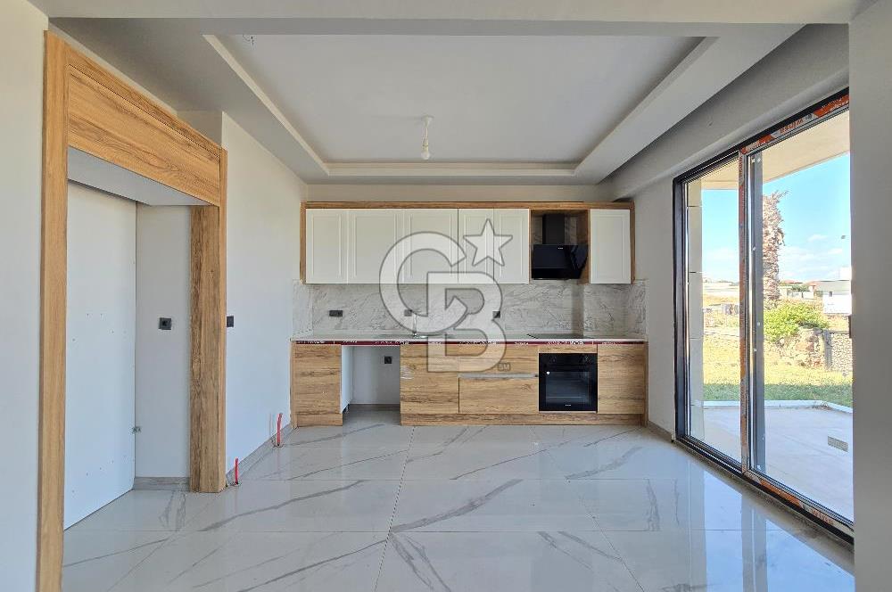Gömeç Sahilde Denize 300m Havuzlu Sitede Satılık 3+1 Lüks Villa
