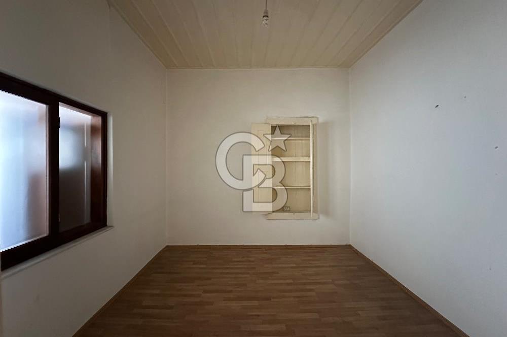 Ayvalık Talatpaşa Cd. At Arabacılar Meydanı Yakını 2+1