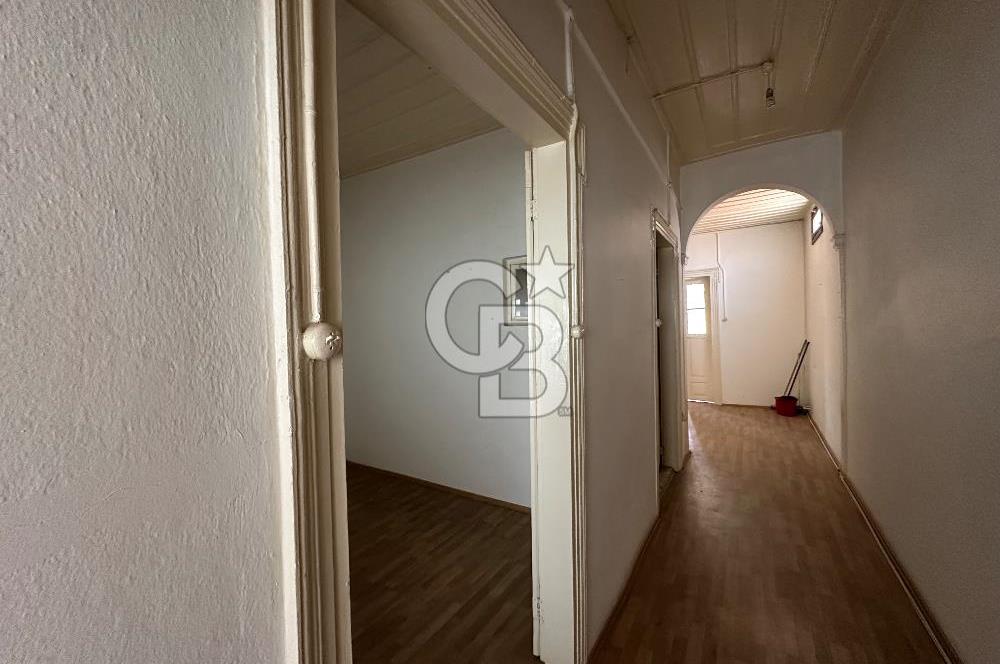 Ayvalık Talatpaşa Cd. At Arabacılar Meydanı Yakını 2+1