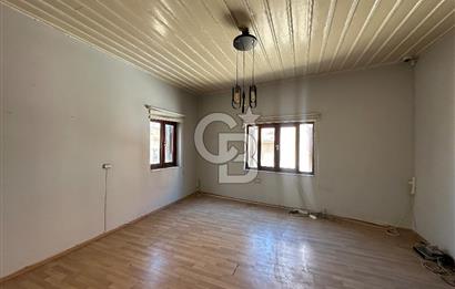 Ayvalık Talatpaşa Cd. At Arabacılar Meydanı Yakını 2+1