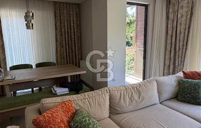 ÇENGELKÖY'DE CADDE ÜZERİNDE HARİKA KONUMDA 2+1  90 M2 EBEVEYNLİ , BALKONLU