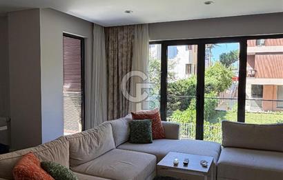 ÇENGELKÖY'DE CADDE ÜZERİNDE HARİKA KONUMDA 2+1  90 M2 EBEVEYNLİ , BALKONLU