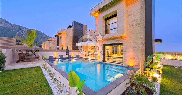 ÖLÜDENİZ'DE SATILIK ULTRA LÜKS 4+1 SIFIR MÜSTAKİL HAVUZLU VİLLA - 370302