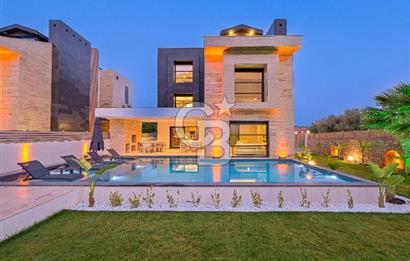 ÖLÜDENİZ'DE SATILIK ULTRA LÜKS 4+1 SIFIR MÜSTAKİL HAVUZLU VİLLA