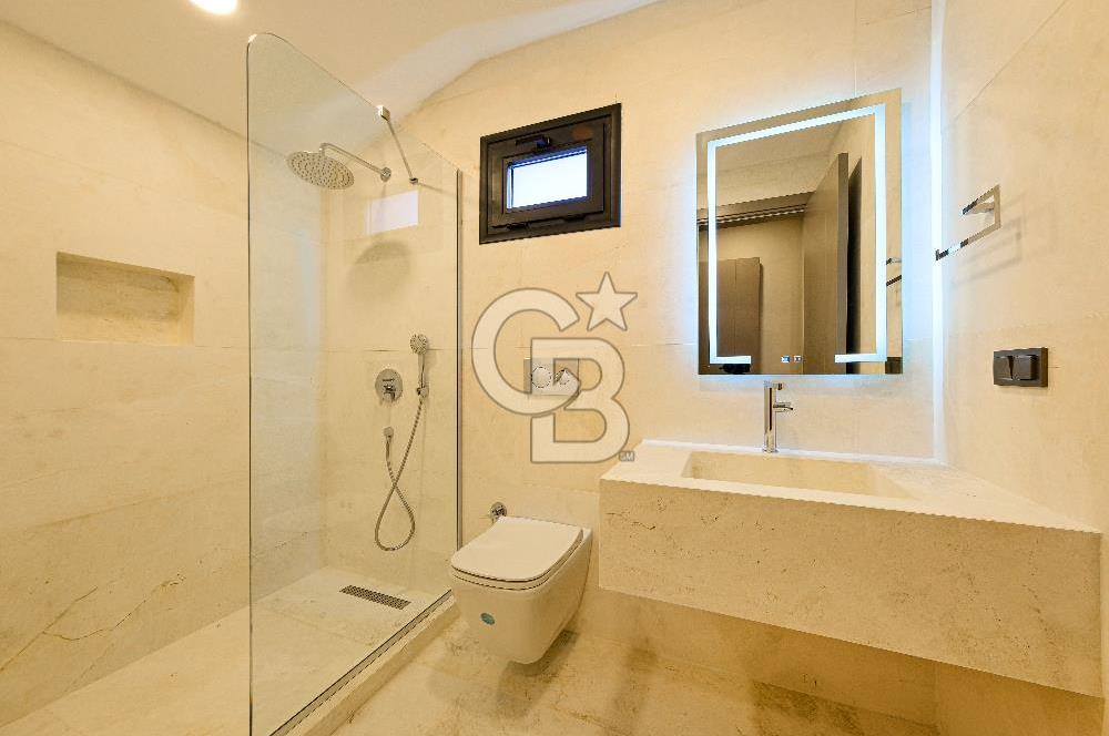 ÖLÜDENİZ'DE SATILIK ULTRA LÜKS 4+1 SIFIR MÜSTAKİL HAVUZLU VİLLA