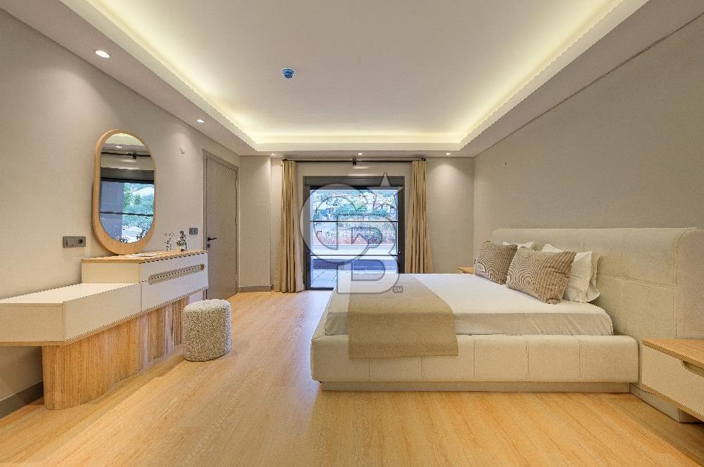 ÖLÜDENİZ'DE SATILIK ULTRA LÜKS 4+1 SIFIR MÜSTAKİL HAVUZLU VİLLA