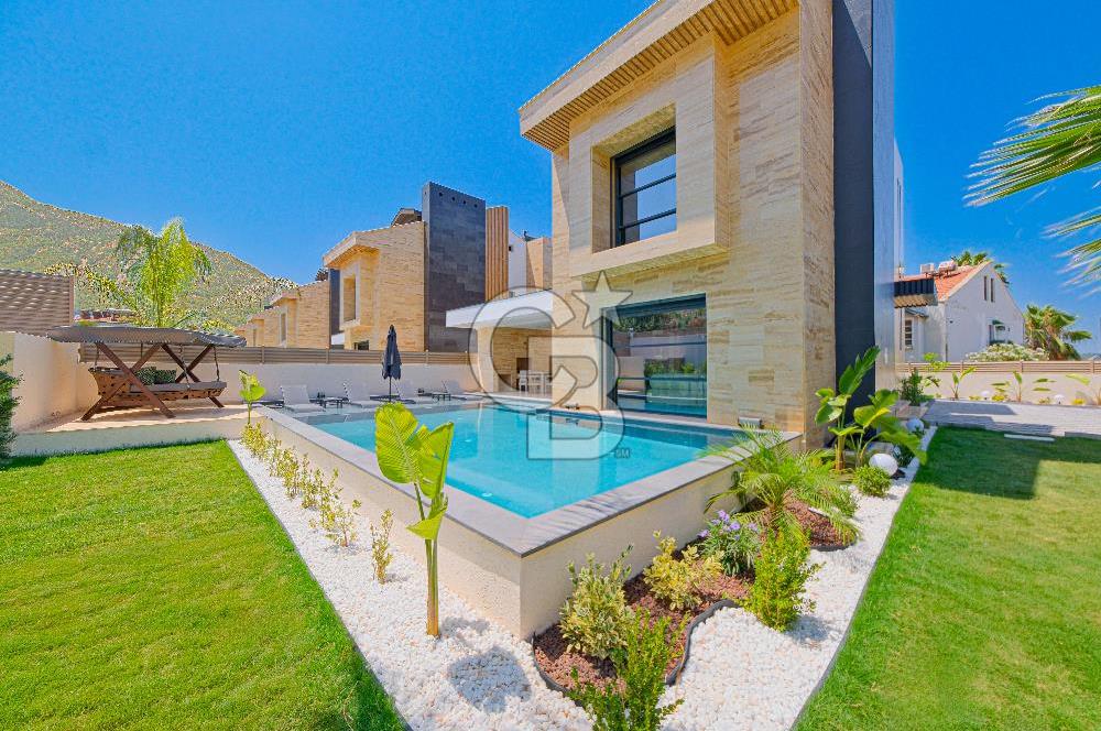 ÖLÜDENİZ'DE SATILIK ULTRA LÜKS 4+1 SIFIR MÜSTAKİL HAVUZLU VİLLA