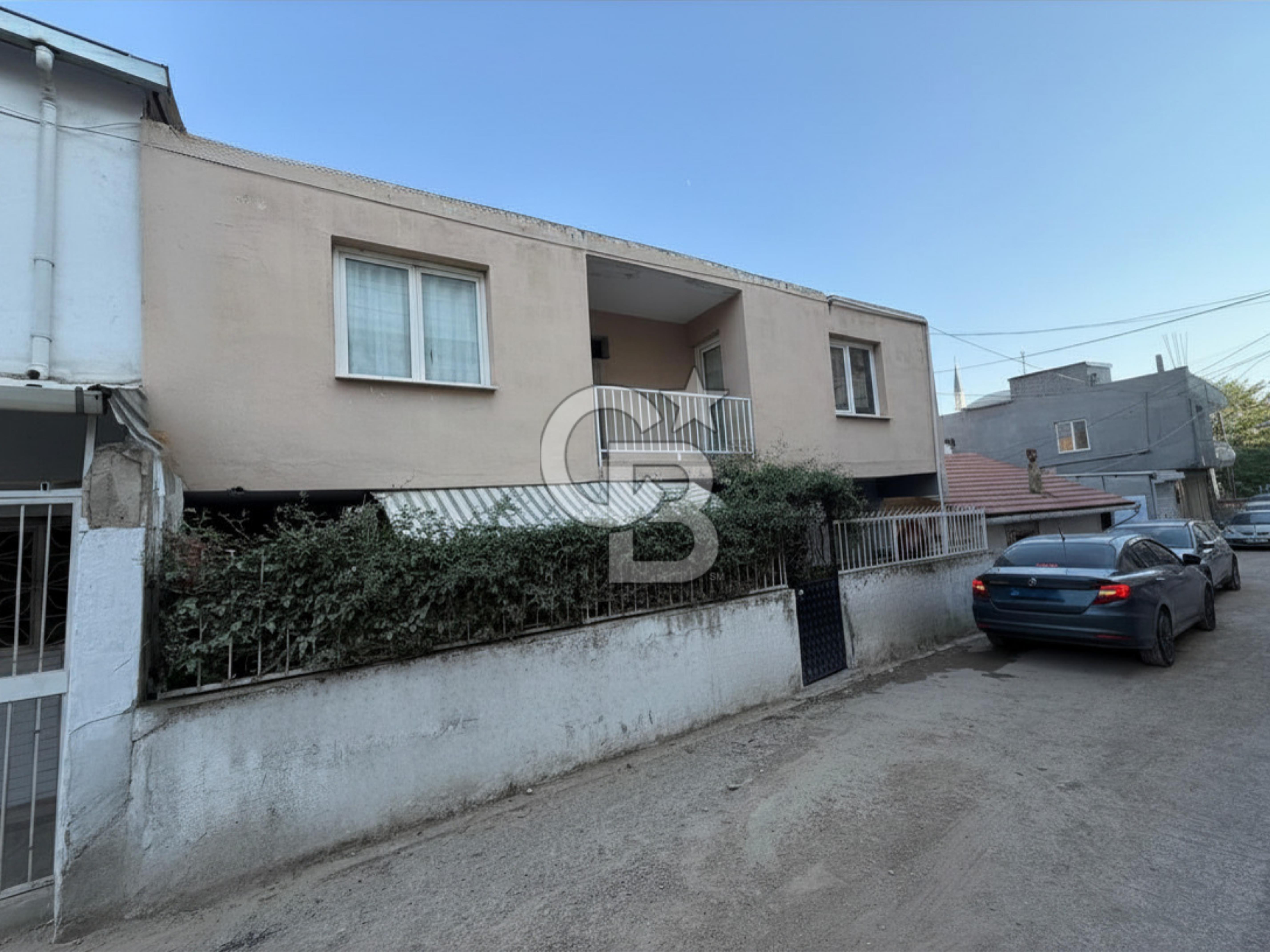 BAYRAKLI'DA 214 M2 ARSALI SATILIK MÜSTAKİL BİNA