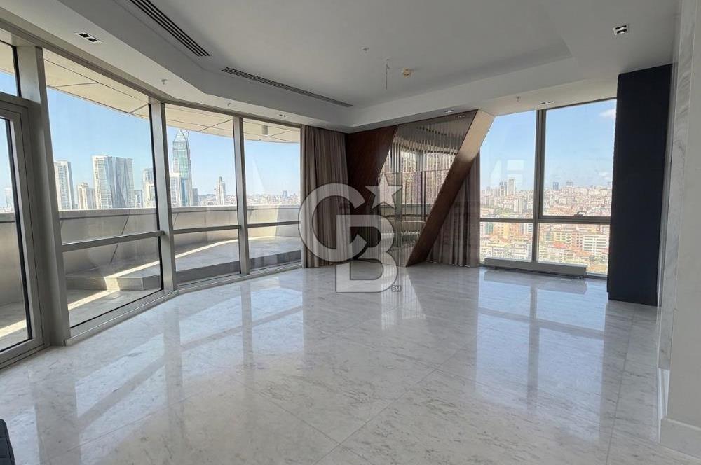 Ataşehir Metropol'de İFM Manzaralı Satılık 4+1 Balkonlu Daire