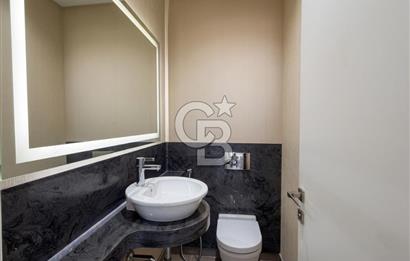 Ataşehir Metropol'de İFM Manzaralı Satılık 4+1 Balkonlu Daire