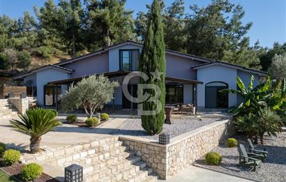 TEOK'tan Kekliktepe'de 1.989m² Arsa İçerisinde 2 Satılık Villa