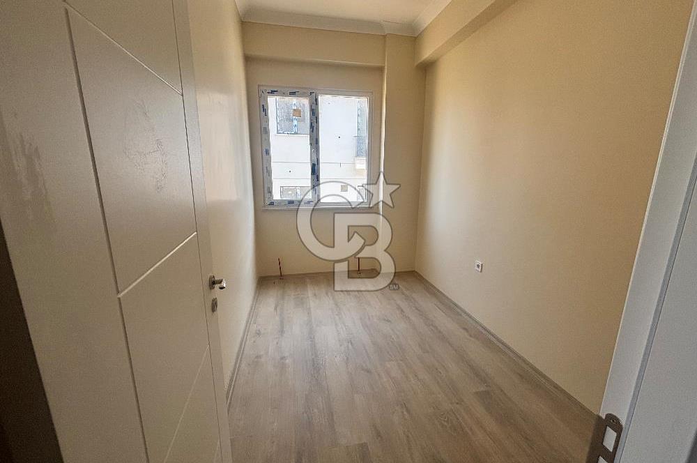 Eceabat İsmetpaşa'da Boğaz Manzaralı Havuzlu 2+1 Yazlık