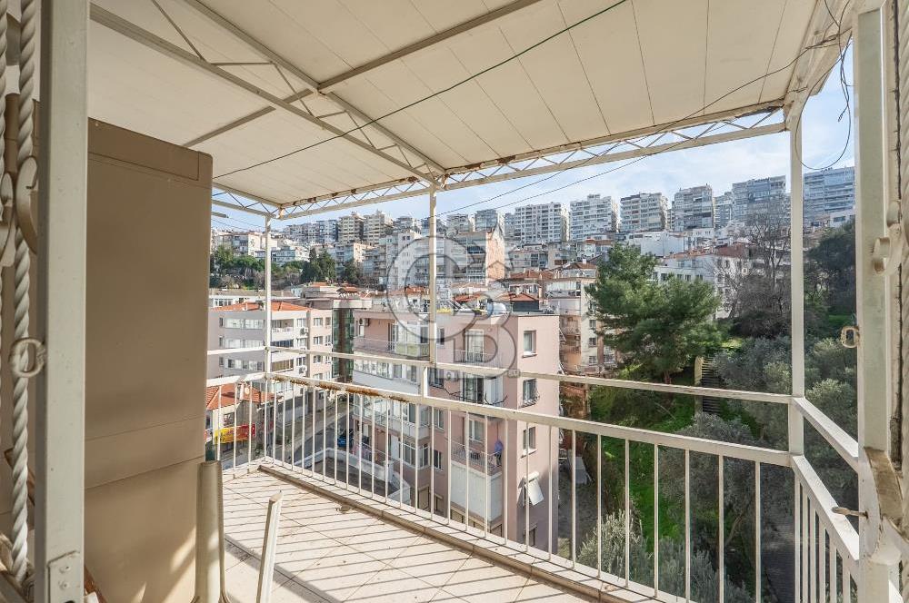 Susuzdede yanı Mithatpaşa cadde üstü satılık 3+1 Fırsat Daire