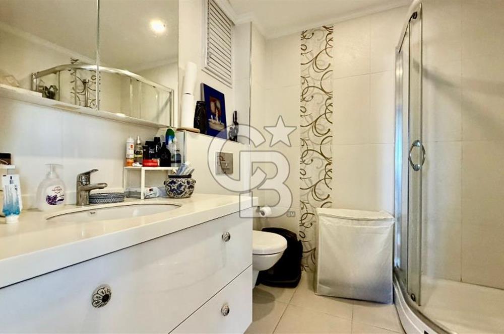 KOZYATAĞI ŞAKACI SOKAK 'TA ADALAR MANZARALI 3+1 KİRALIK DAİRE
