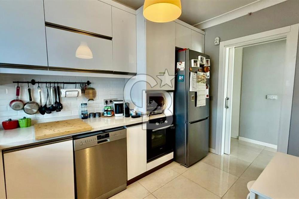 KOZYATAĞI ŞAKACI SOKAK 'TA ADALAR MANZARALI 3+1 KİRALIK DAİRE