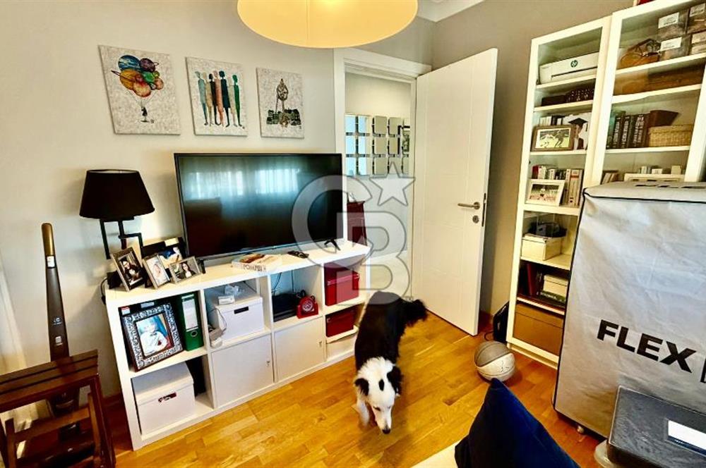 KOZYATAĞI ŞAKACI SOKAK 'TA ADALAR MANZARALI 3+1 KİRALIK DAİRE