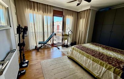 KOZYATAĞI ŞAKACI SOKAK 'TA ADALAR MANZARALI 3+1 KİRALIK DAİRE