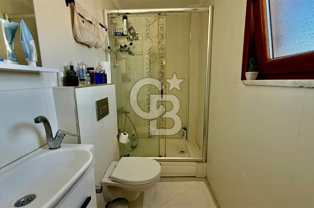 KOZYATAĞI ŞAKACI SOKAK 'TA ADALAR MANZARALI 3+1 KİRALIK DAİRE