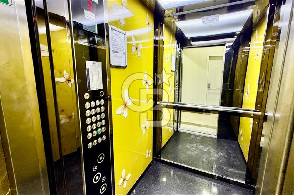 KOZYATAĞI ŞAKACI SOKAK 'TA ADALAR MANZARALI 3+1 KİRALIK DAİRE