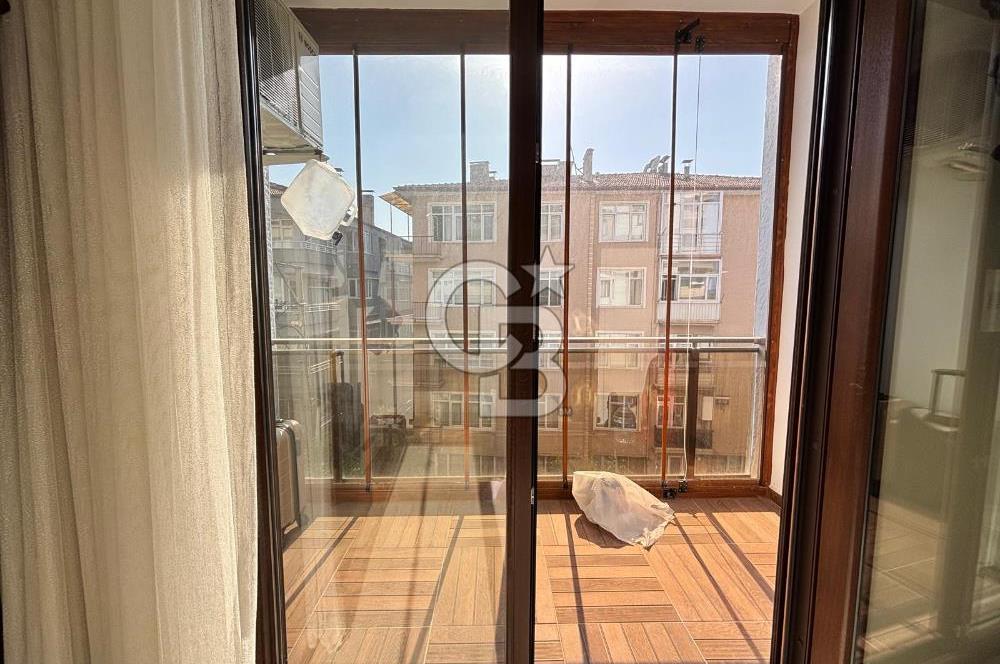 KARAMÜRSEL SAHİL'DE FULL EŞYALI ARA KAT 3+1 SATILIK DAİRE