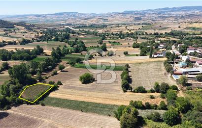 YENİŞEHİR İNCİRLİ'DE KÖY MERKEZİNE 200 M MESAFEDE 2.400 m² ARAZİ