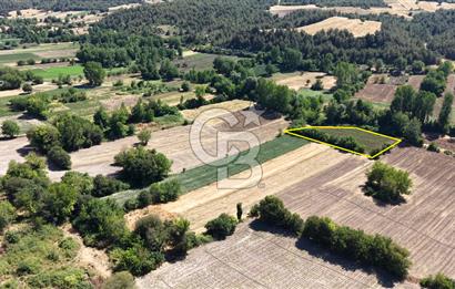 YENİŞEHİR İNCİRLİ'DE KÖY MERKEZİNE 200 M MESAFEDE 2.400 m² ARAZİ