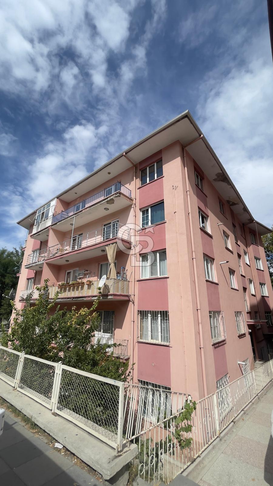 ESAT CADDESİ ÜZERİNDE 3+1 KİRALIK DAİRE – MERKEZİ KONUM