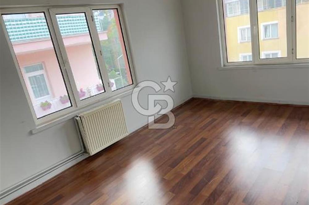 ESAT CADDESİ ÜZERİNDE 3+1 KİRALIK DAİRE – MERKEZİ KONUM