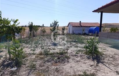 GÖLBAŞI SOĞULCAK'TA İÇİNDE NATAMAM MÜSTAKİL EV OLAN ARSA