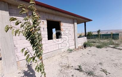 GÖLBAŞI SOĞULCAK'TA İÇİNDE NATAMAM MÜSTAKİL EV OLAN ARSA