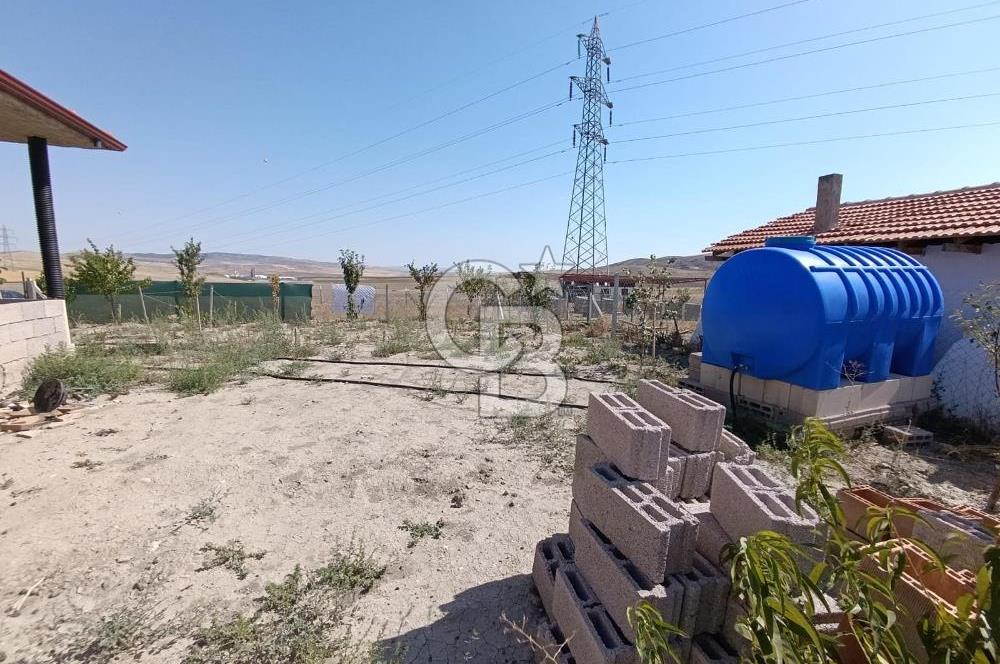 GÖLBAŞI SOĞULCAK'TA İÇİNDE NATAMAM MÜSTAKİL EV OLAN ARSA