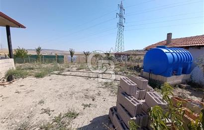 GÖLBAŞI SOĞULCAK'TA İÇİNDE NATAMAM MÜSTAKİL EV OLAN ARSA