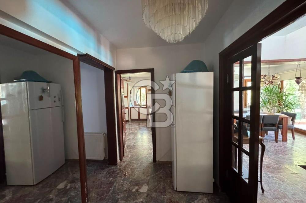 MUĞLA MİLAS'DA GENİŞ ARSA İÇİNDE SATILIK MÜSTAKİL VİLLA
