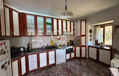 MUĞLA MİLAS'DA GENİŞ ARSA İÇİNDE SATILIK MÜSTAKİL VİLLA